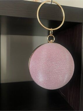 Source Unknown Pink Round Wristlet Clutch with Gold Ring